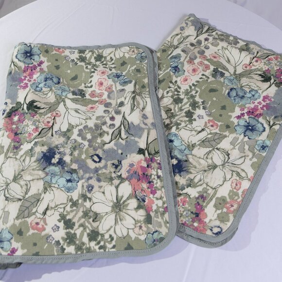 Lauren Conrad Floral Comforter Set – Full/Queen with Pillow Shams - Picture 2 of 2